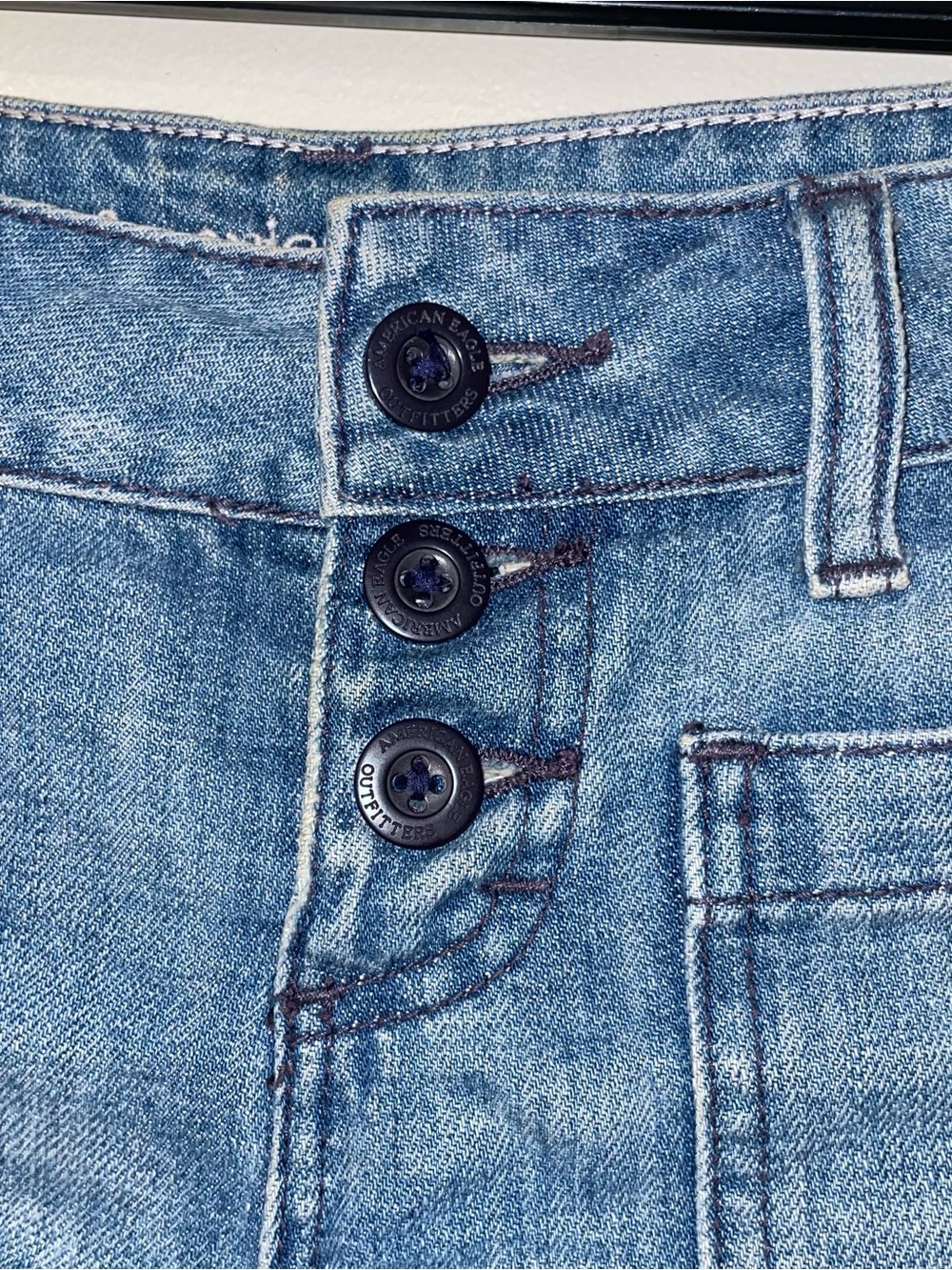 Vintage Y2K American Eagle Light Wash Denim Button-Front Low Rise Short Shorts - Picture 5 of 9